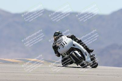 media/Apr-20-2025-CVMA (Sun) [[39090e8767]]/Race 9-Formula LW Twins Shootout/